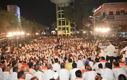 शिर्डीतून प्रभावती घोगरे जायंट किलर ठरणार – खासदार निलेश लंके