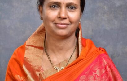 विरोधकांनाही भावणारा स्वभाव असलेलं साधं व्यक्तिमत्व म्हणजे आमदार मोनिकाताई राजळे विरोधकांनाही भावणारा स्वभाव असलेलं साधं व्यक्तिमत्व म्हणजे आमदार मोनिकाताई राजळे