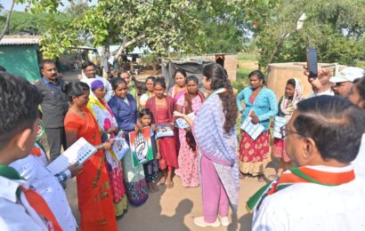 संगमनेर तालुक्यात गावोगावी संवाद यात्रा काढून प्रचाराची सांगता संगमनेर तालुक्यात गावोगावी संवाद यात्रा काढून प्रचाराची सांगता