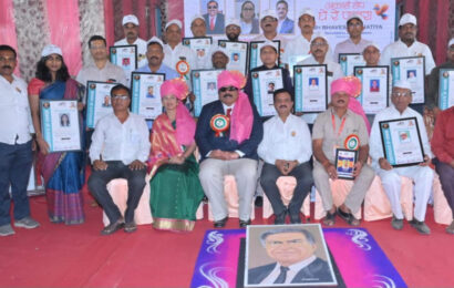 रतन टाटांचे विचार पेरले तर भारतात आदर्श उद्योजकांची बाग फुलेल – डॉ. भावेश भाटीया यांचा विश्वास रतन टाटांचे विचार पेरले तर भारतात आदर्श उद्योजकांची बाग फुलेल – डॉ. भावेश भाटीया यांचा विश्वास