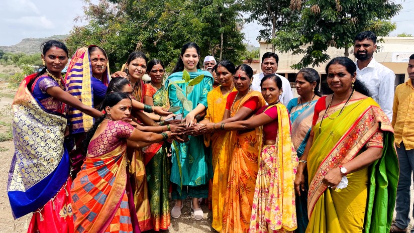 वटसावित्री पौर्णिमेनिमित्त तालुक्यातील 171 गावांमध्ये 2525 वटवृक्षांचे रोपण